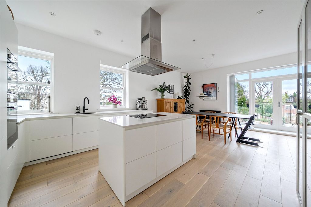 Property photo 3 of 14 Picture No. 35