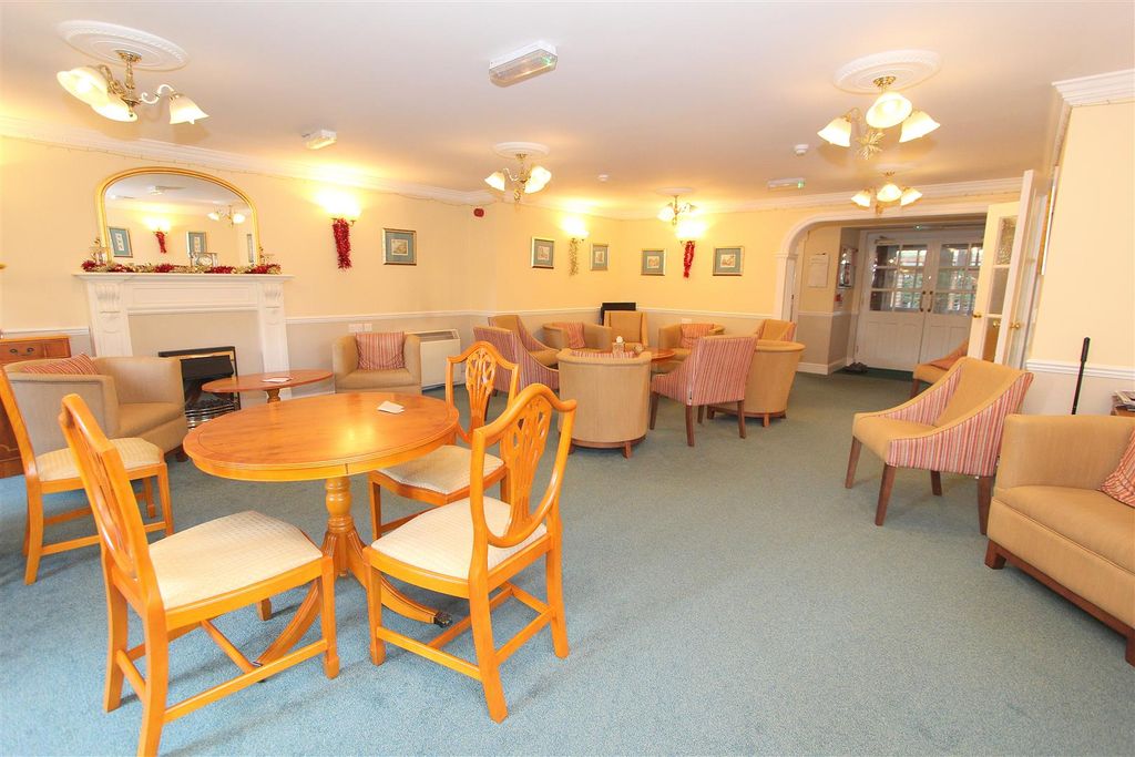 Property photo 3 of 24 Communal G Floor B.Jpg