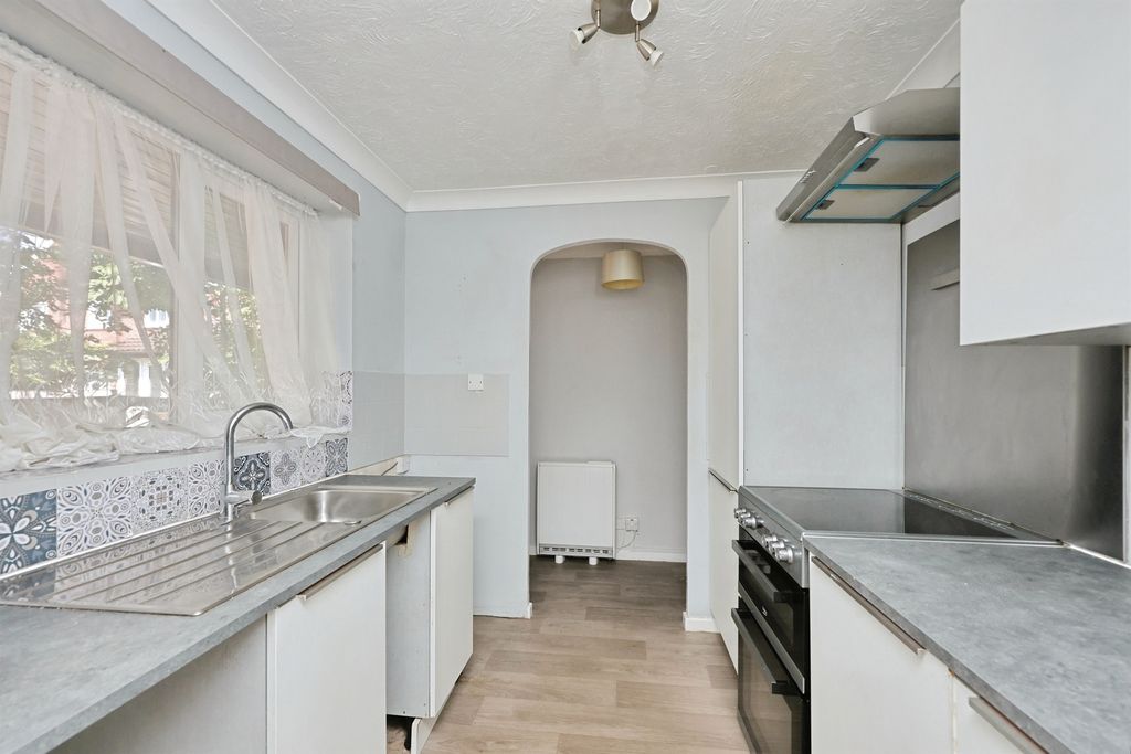 Property photo 3 of 16