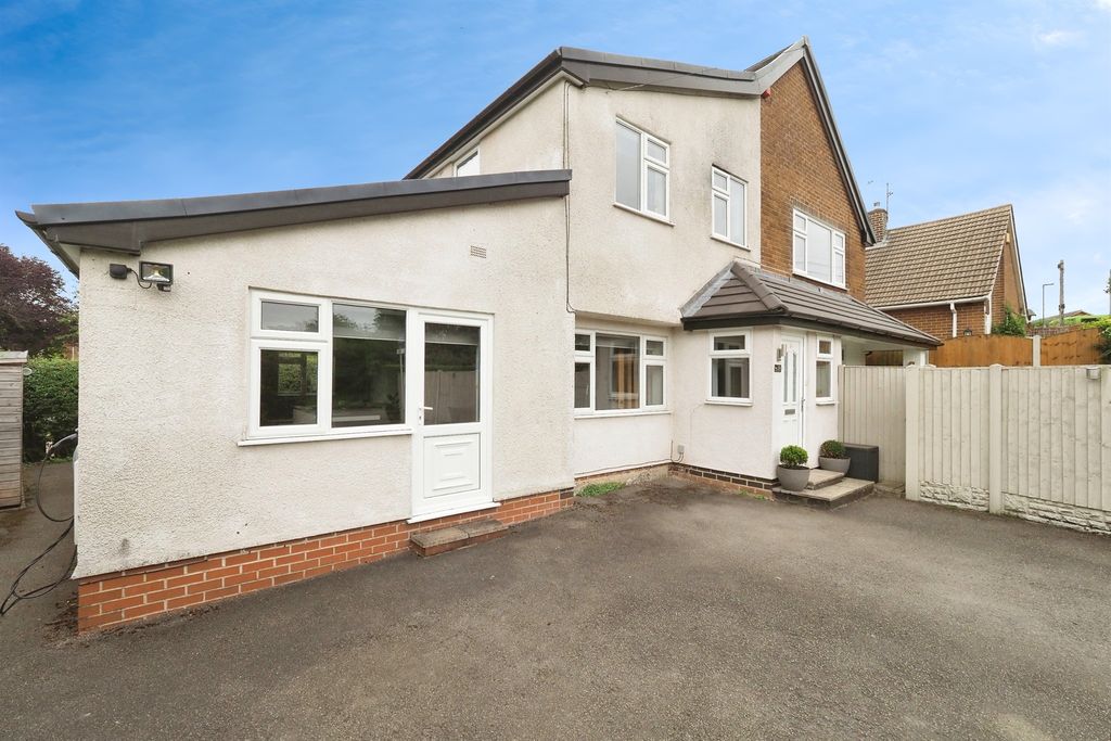 Property photo 1 of 33