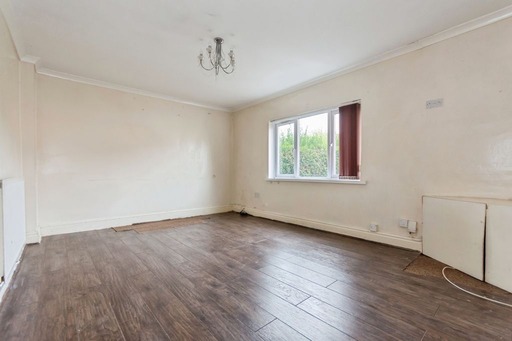 Property photo 3 of 19 Pbox-Img.Jpg