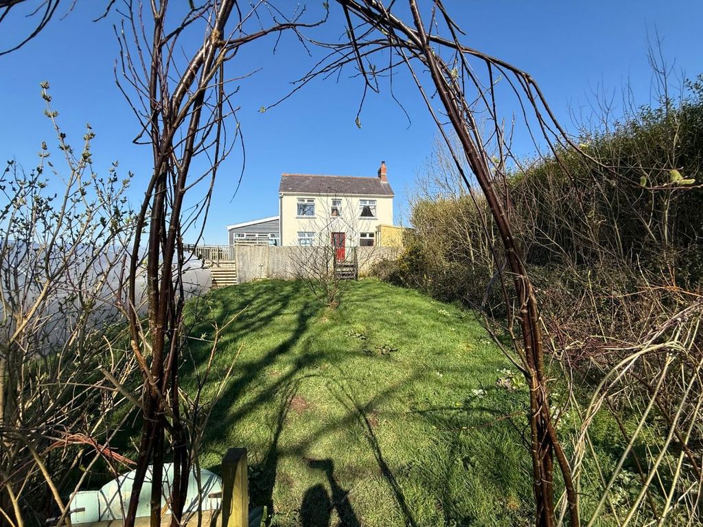 Property photo 1 of 59