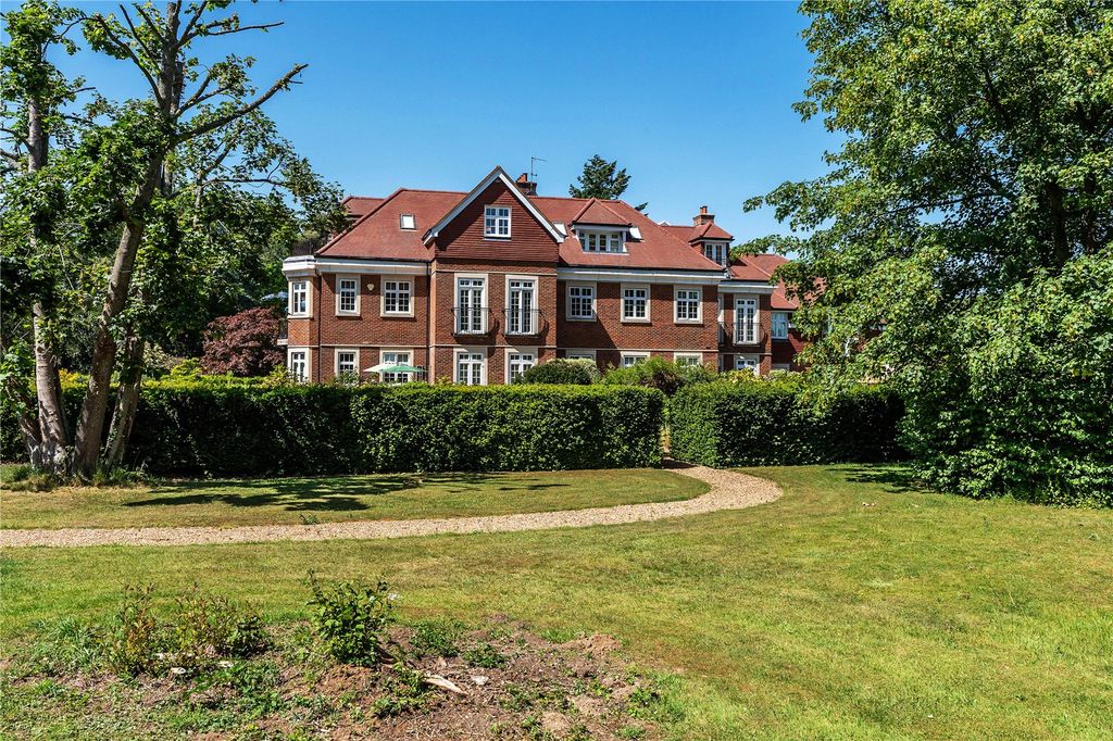 Property photo 1 of 17 Exterior