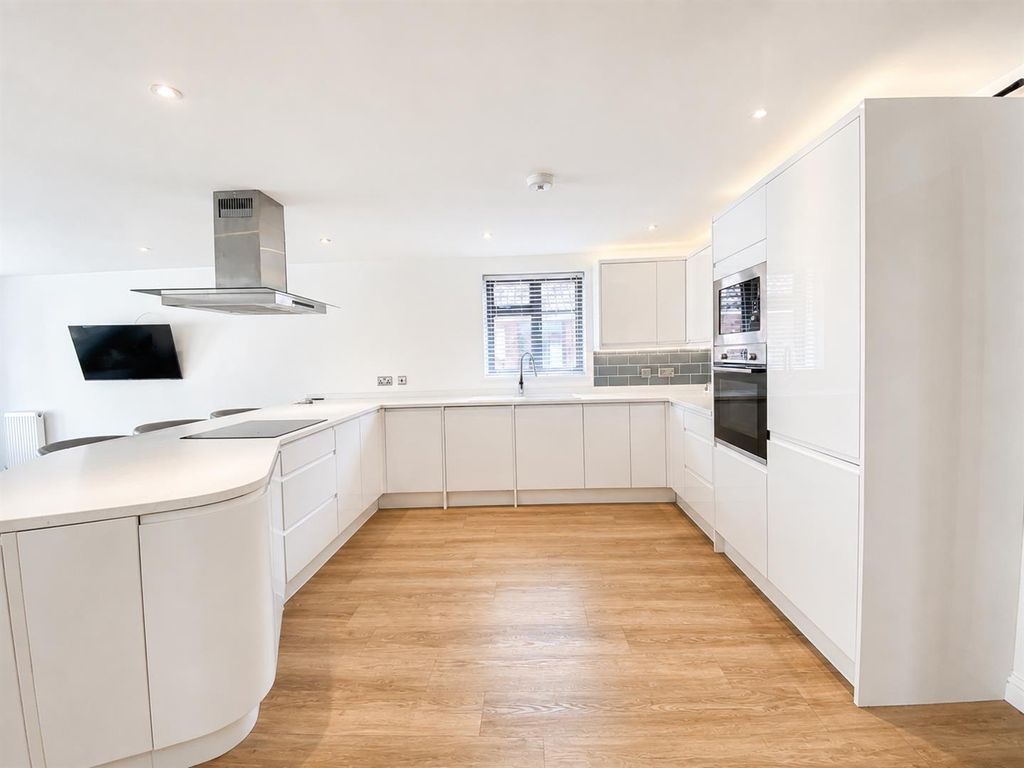Property photo 2 of 15 Kitchen 2.Png