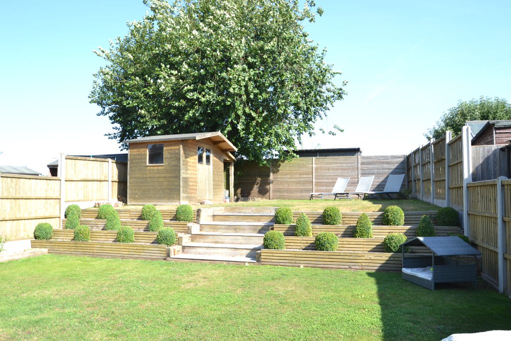 Property photo 2 of 17 Rear Garden