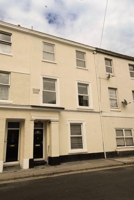 Property photo 1 of 10 51Cliftonplace010.Jpg