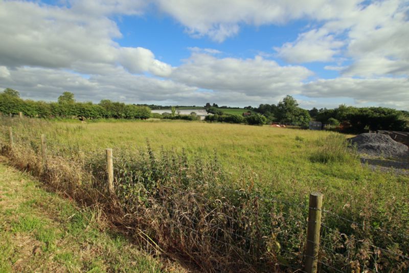 Property photo 3 of 9 Photo 2