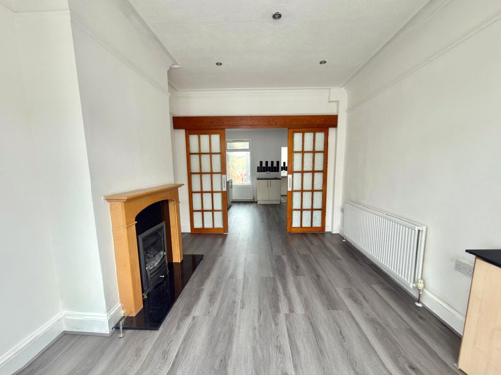 Property photo 2 of 13 Picture No. 05
