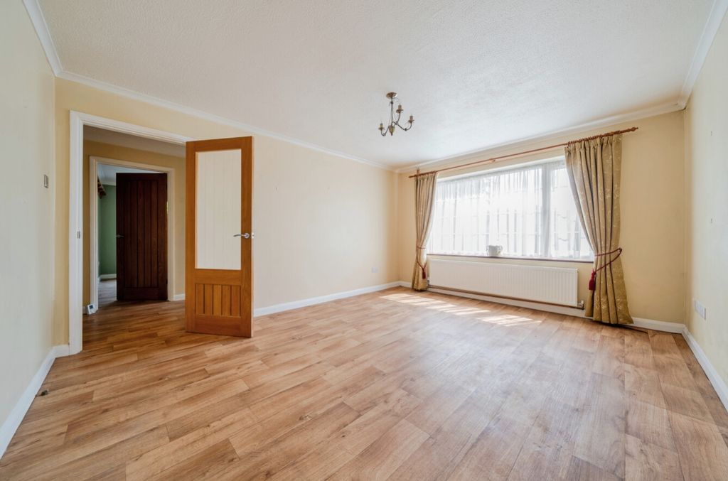 Property photo 3 of 22 1484770-12-6A3E52269666c