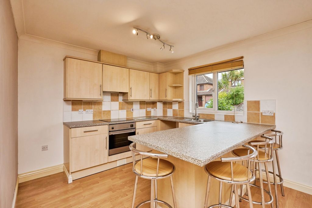 Property photo 2 of 14