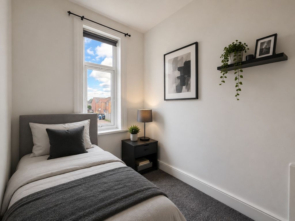 Property photo 3 of 12 5248345