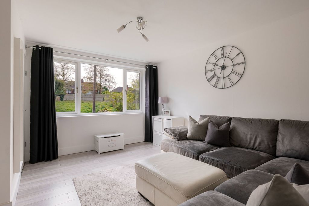 Property photo 3 of 21