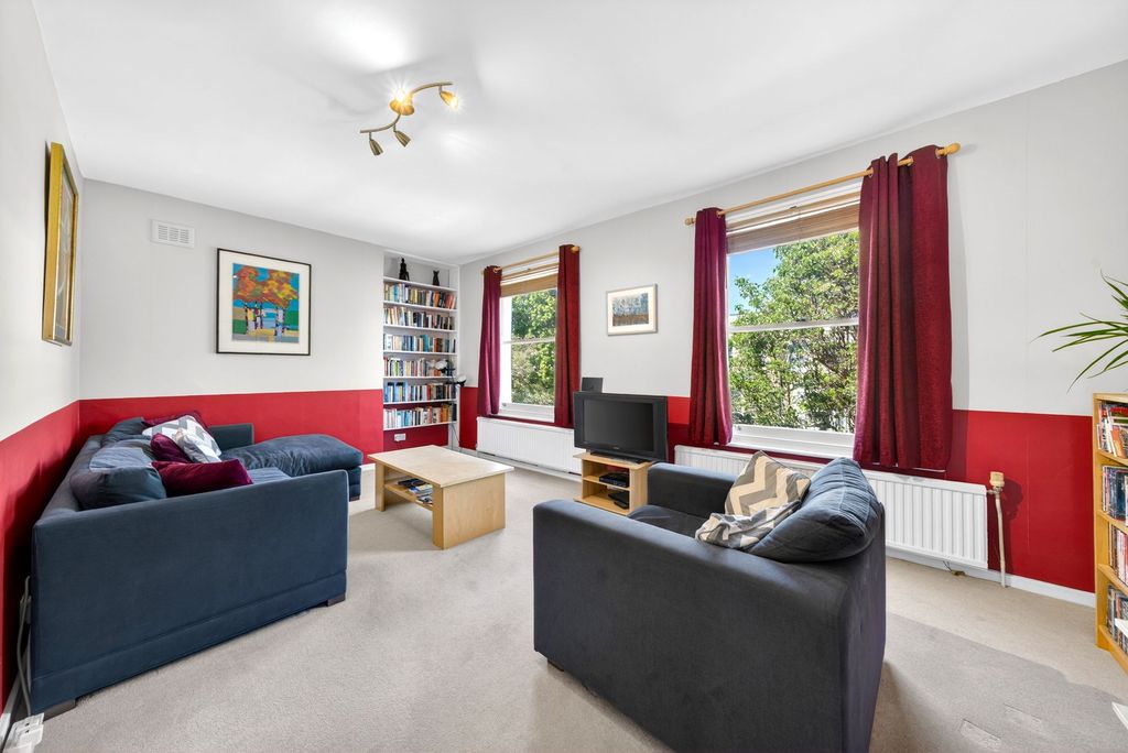 Property photo 3 of 19