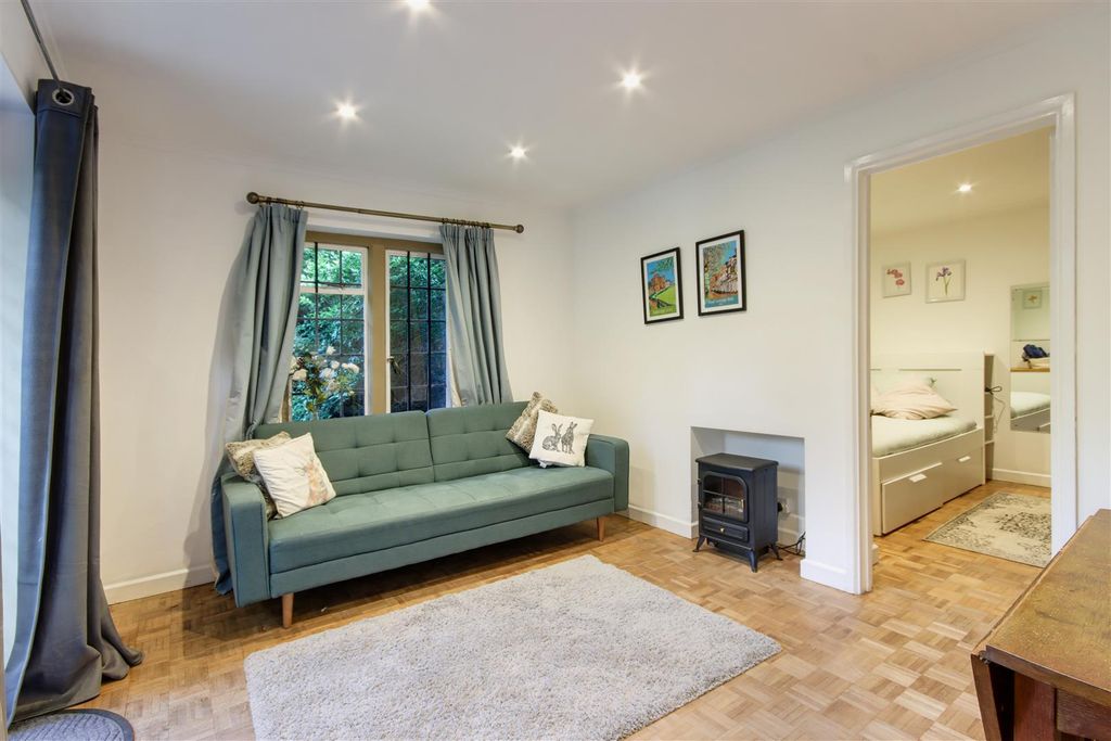 Property photo 3 of 13 63746_010.Jpg