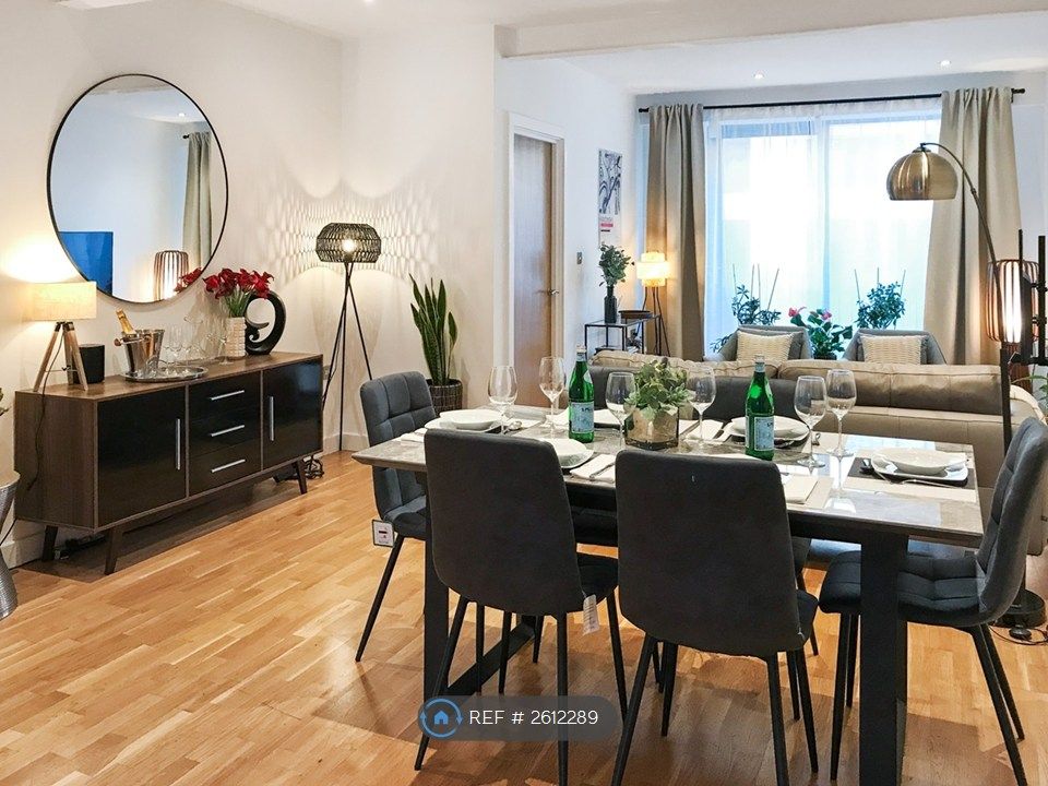 Property photo 1 of 21 Dining And Entertainment For 6