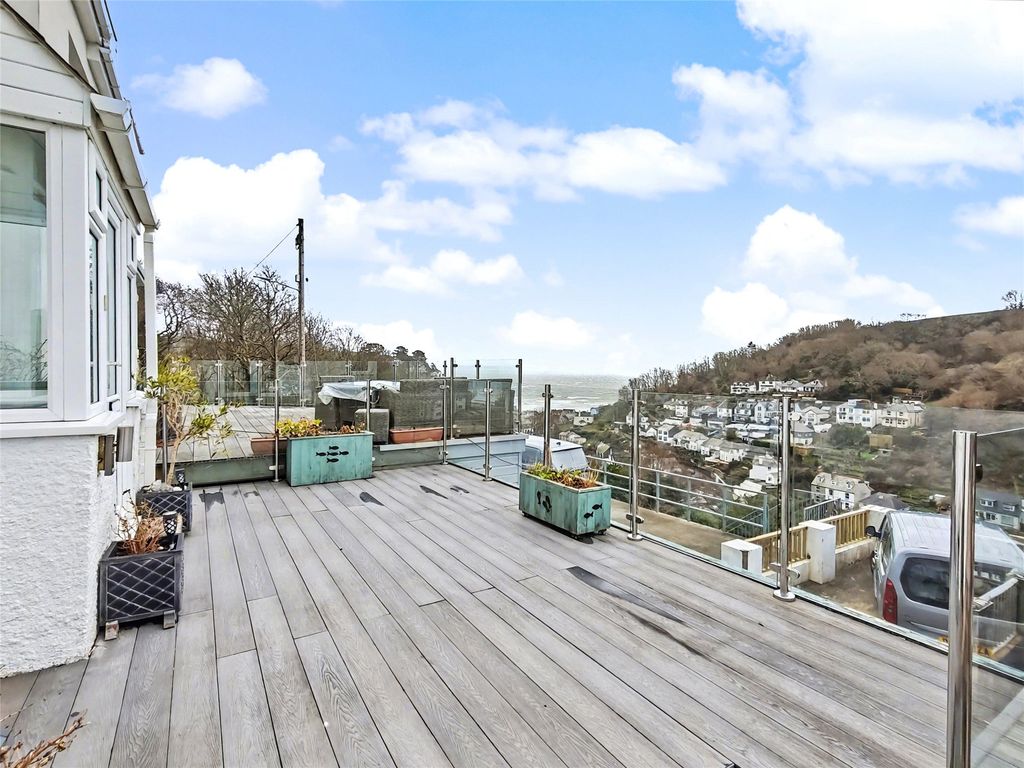 Property photo 2 of 15 Front Terrace