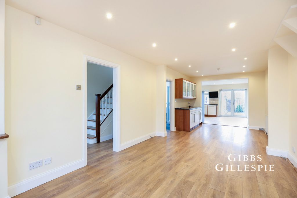 Property photo 2 of 11 Pbox-Img.Jpg