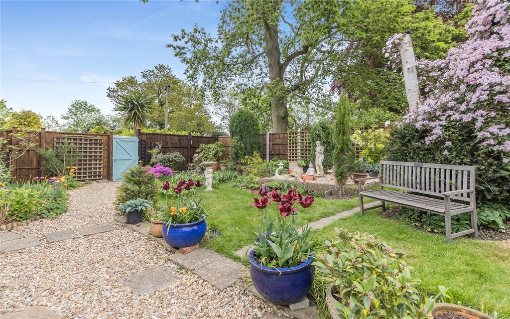 Property photo 3 of 19 Garden