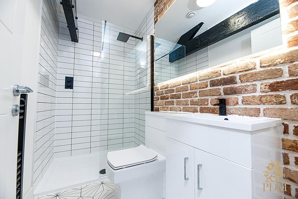 Property photo 2 of 7 Flat 5, 23 High Street. Long Eaton Pdm