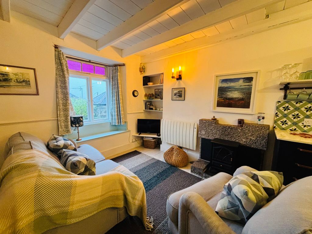 Property photo 2 of 11