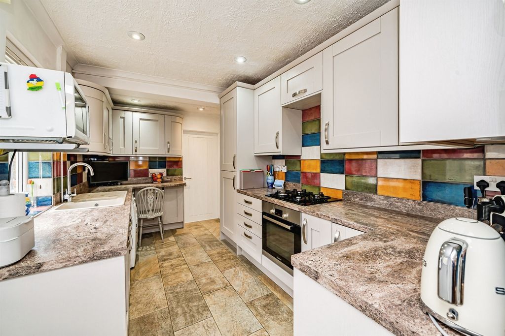 Property photo 2 of 15