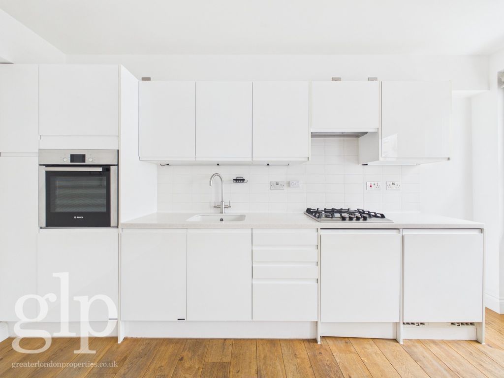 Property photo 3 of 18 3771454