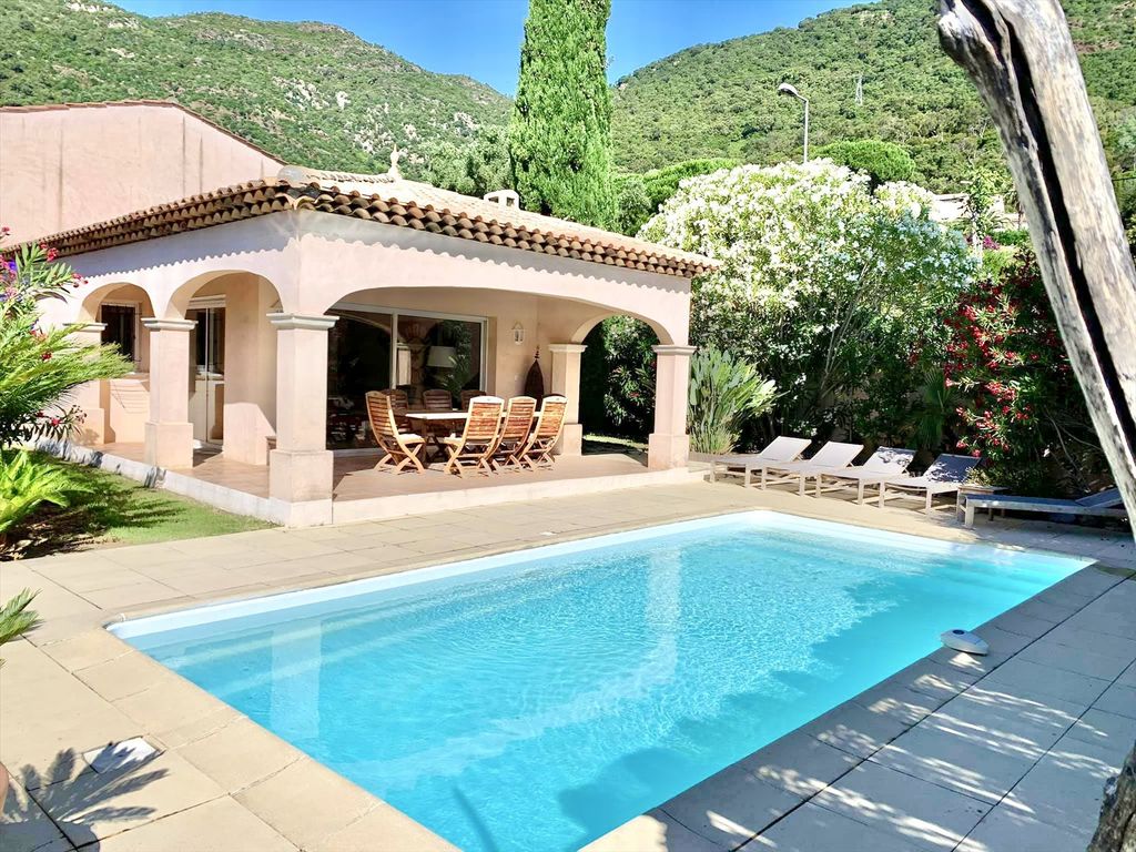 Property photo 1 of 7 Villa With Pool