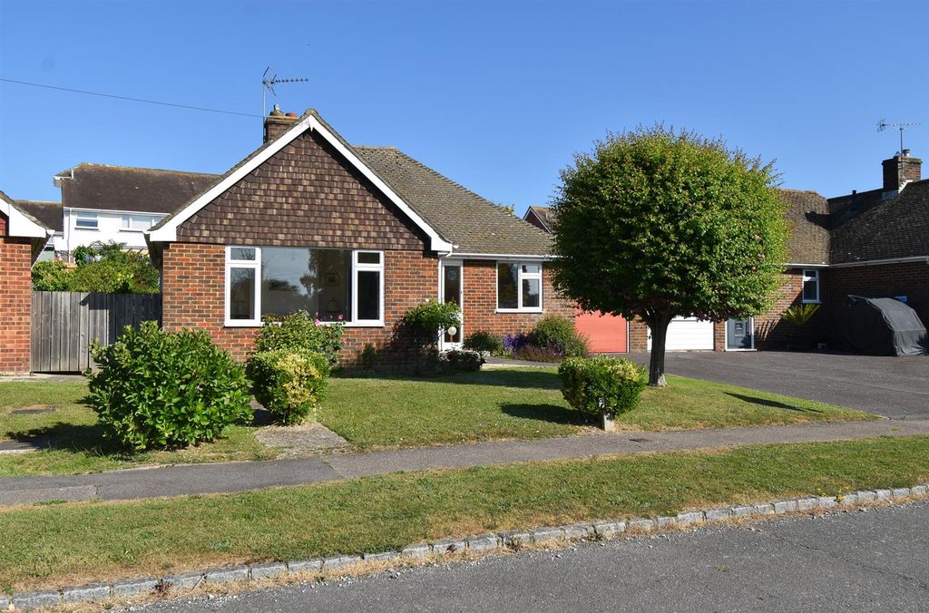 Property photo 3 of 18 Garden