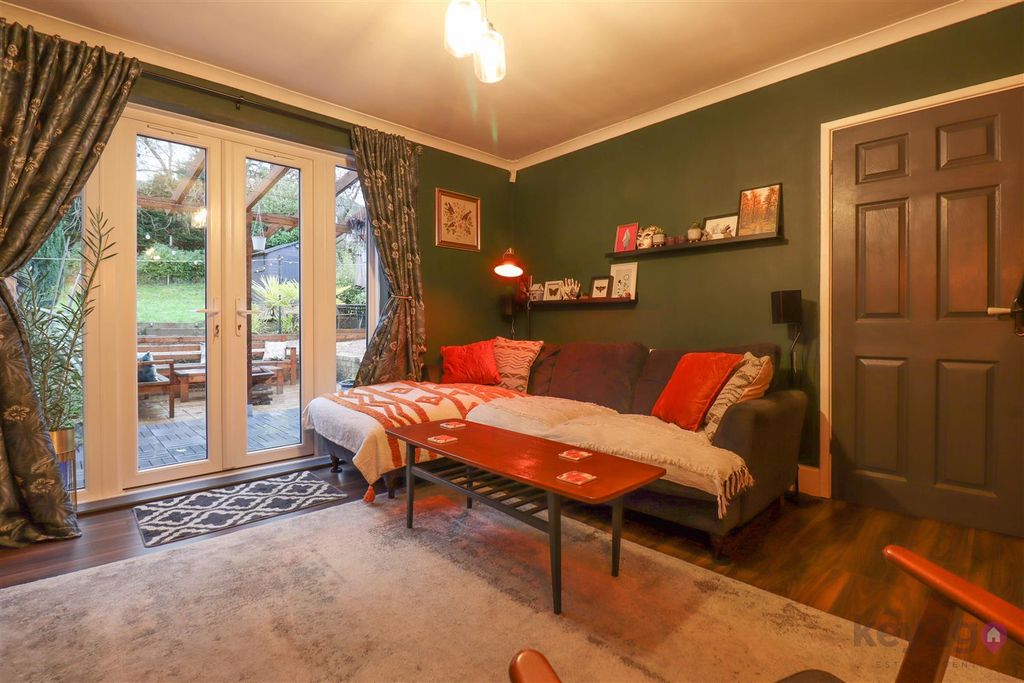 Property photo 3 of 18 Img_4735.Jpg