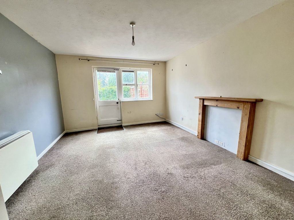 Property photo 2 of 7 Gallery