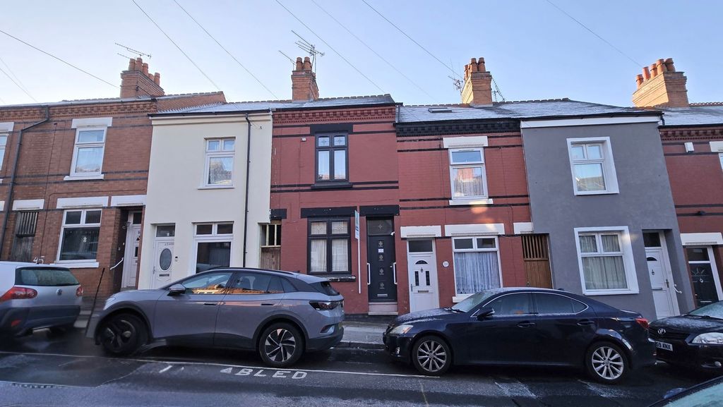 Property photo 1 of 7 Front