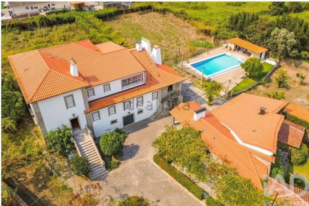 Property photo 1 of 27