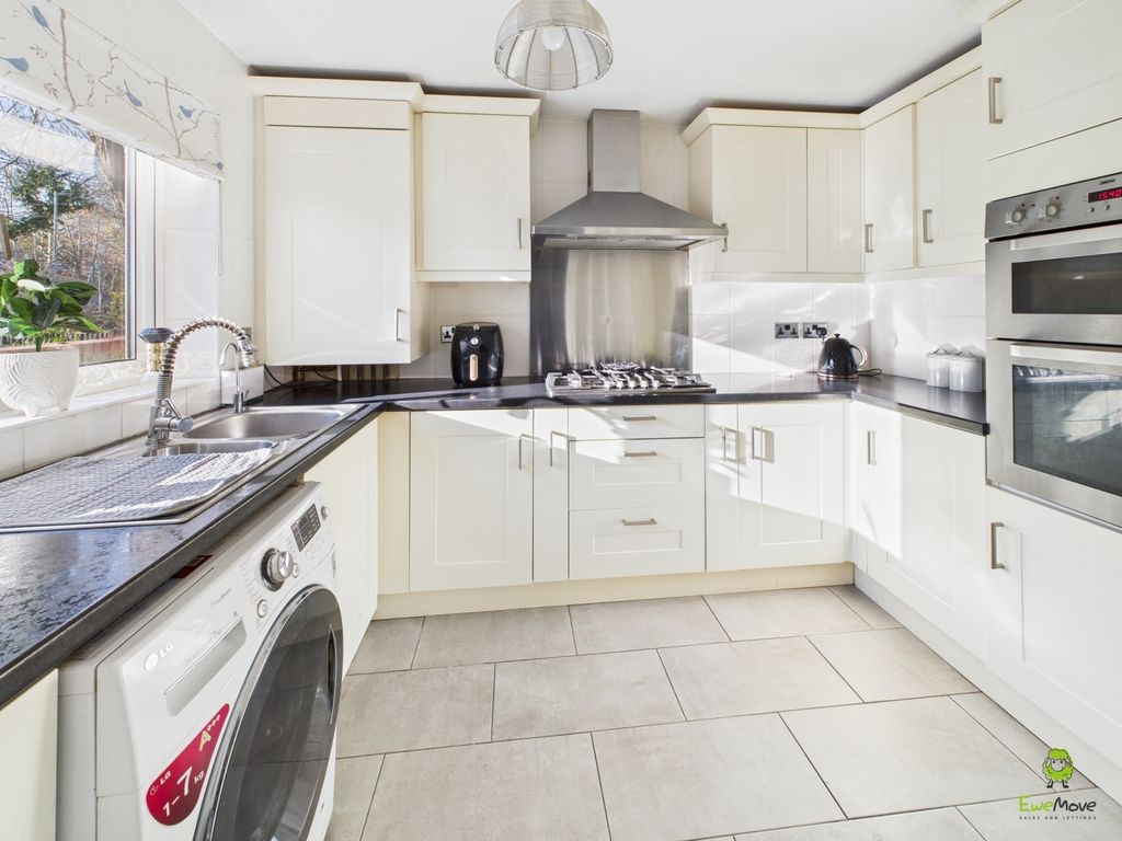 Property photo 3 of 8 Presented By Robert At Ewemove Bexleyheath And Dar