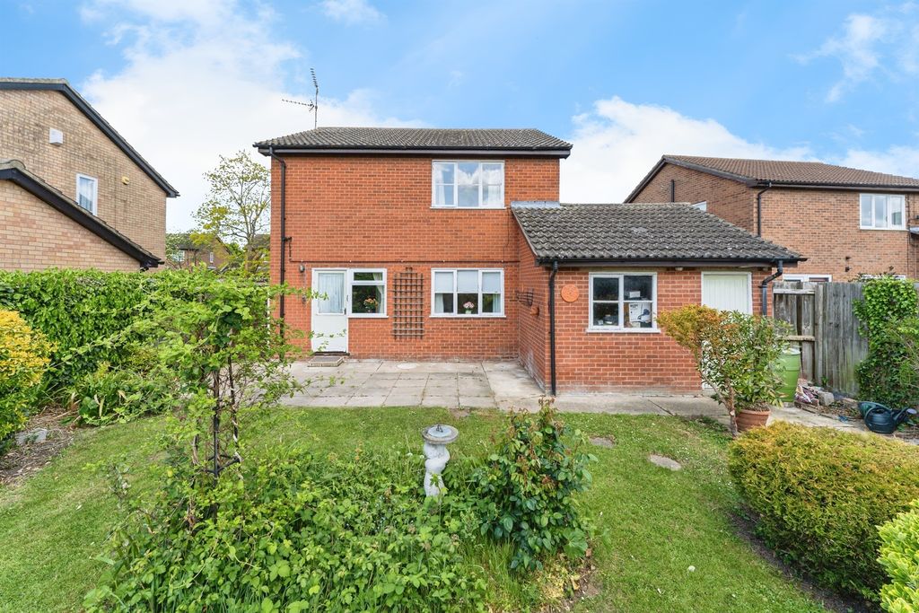 Property photo 2 of 17
