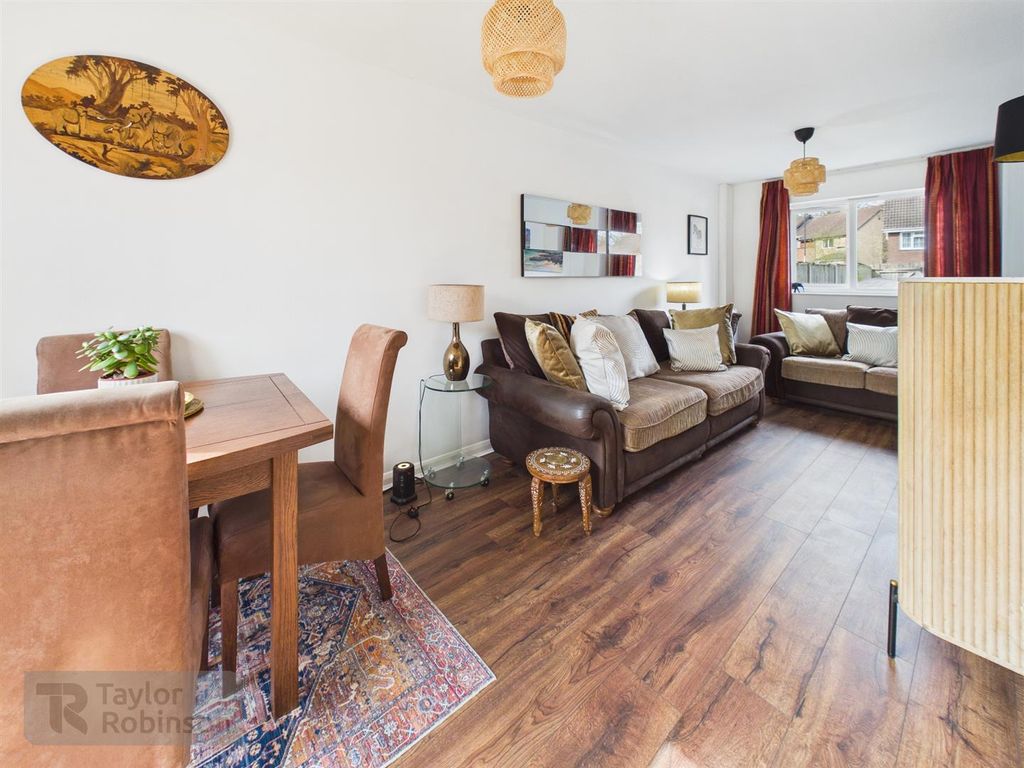 Property photo 3 of 14 Cam02600G0-Pr0697-Still016.Jpg