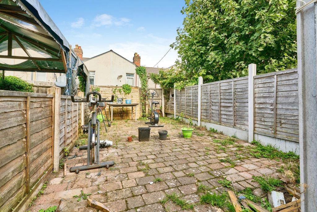 Property photo 2 of 19 Pbox-Img.Jpg