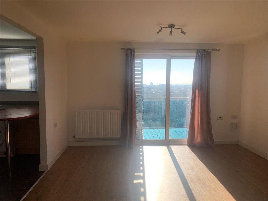 Property photo 2 of 7 Lounge