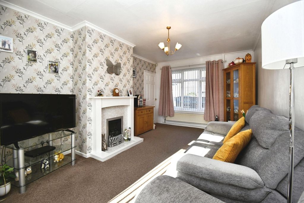 Property photo 2 of 23 Pbox-Img.Jpg