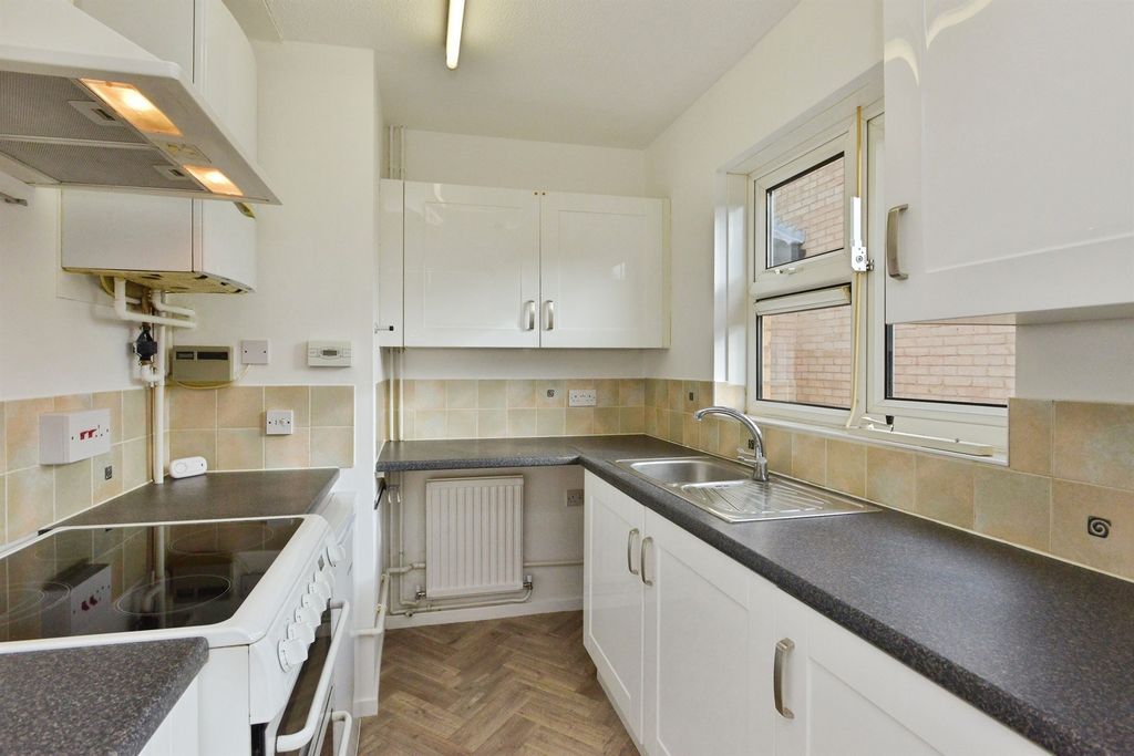 Property photo 2 of 22