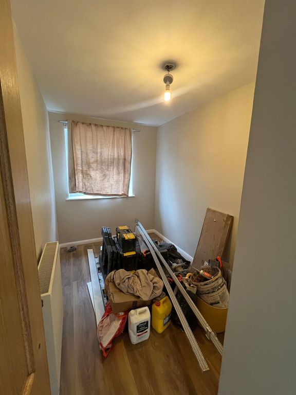 Property photo 3 of 9 Photo 1