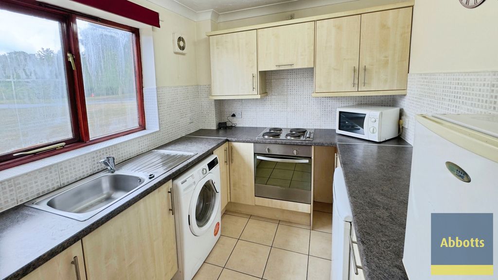 Property photo 3 of 6