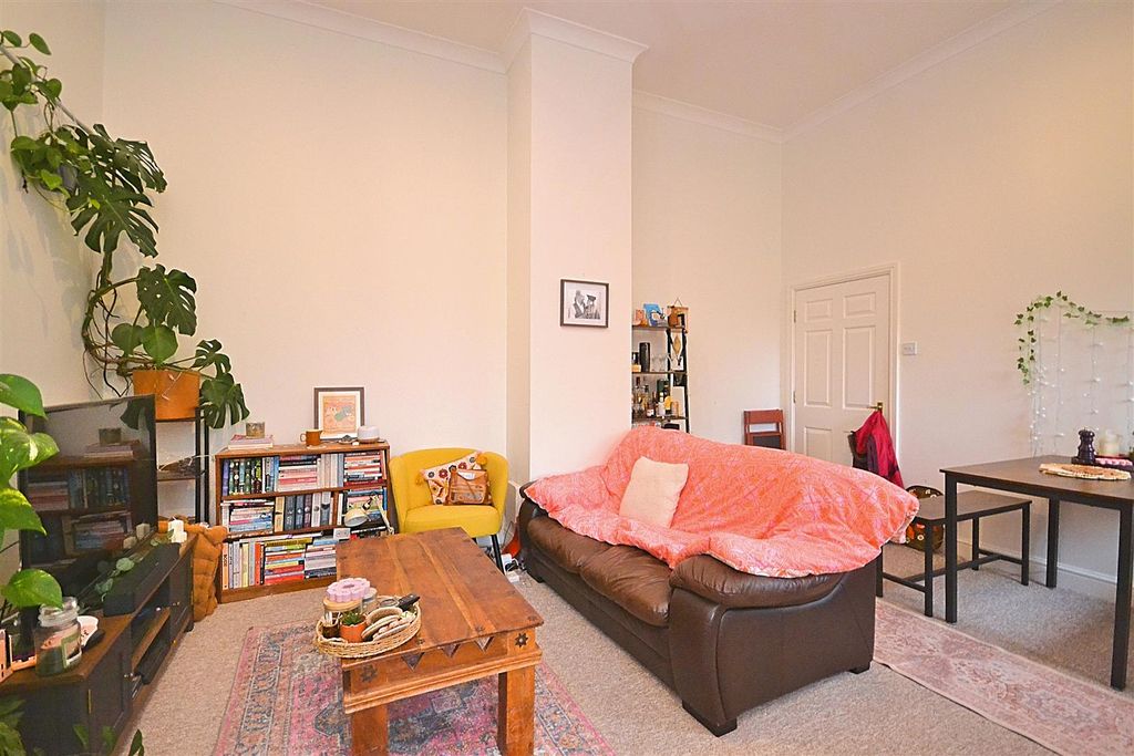 Property photo 2 of 24 16.Png