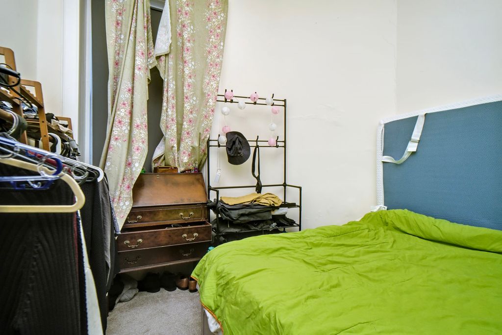 Property photo 3 of 8 Property Image 3