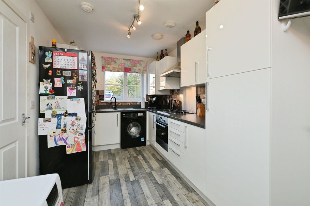 Property photo 3 of 15