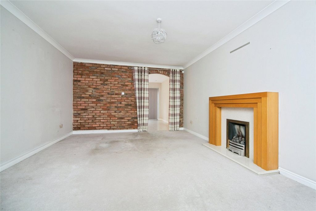 Property photo 3 of 24 Picture No. 07