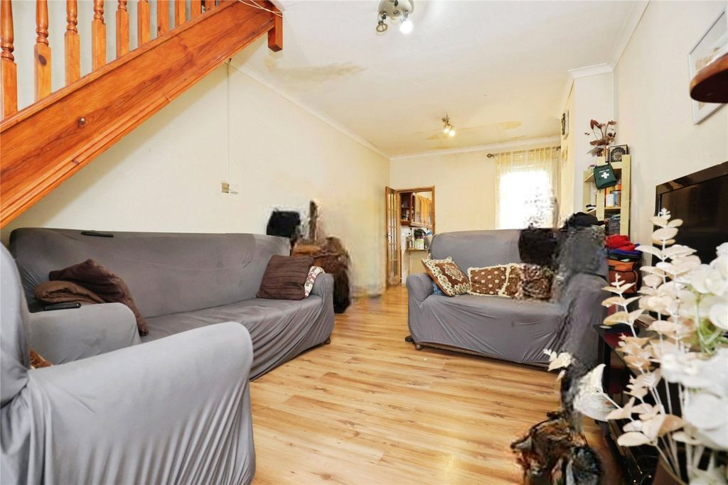 Property photo 2 of 10 Picture No. 28