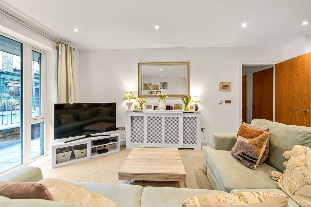 Property photo 2 of 15