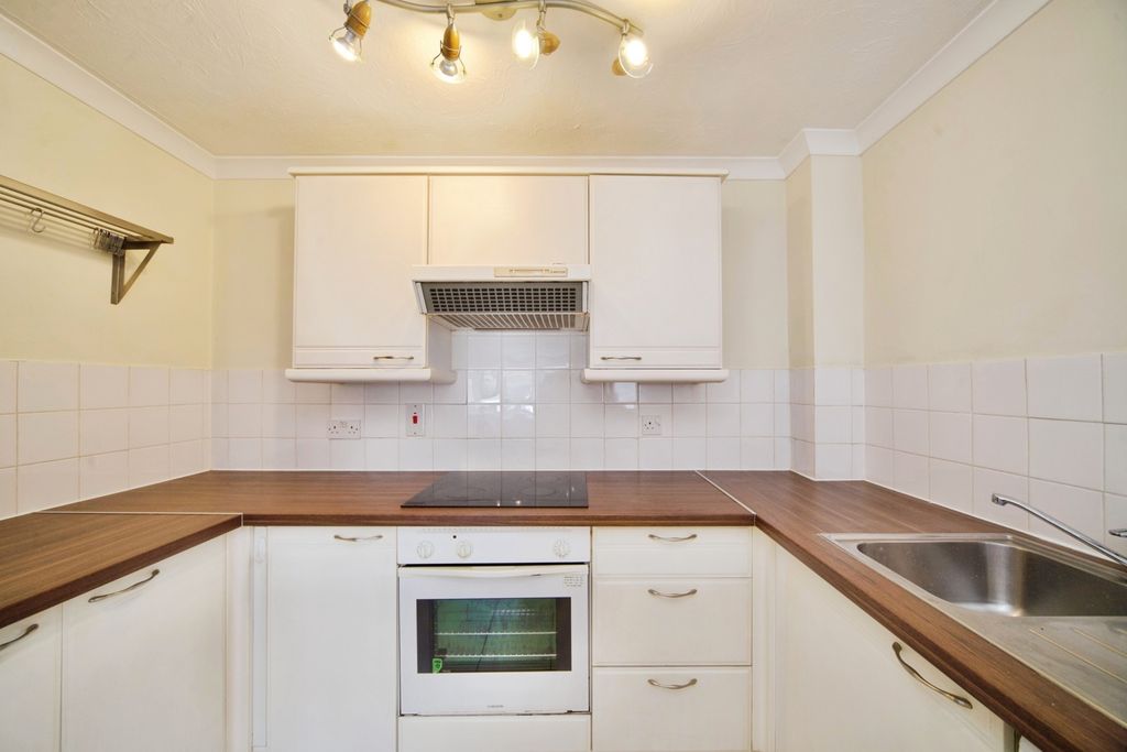 Property photo 2 of 14 Photo