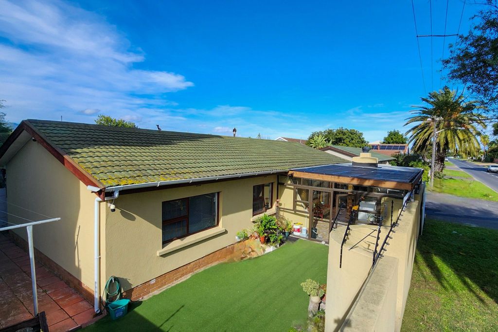 Property photo 1 of 15 1TV1703626