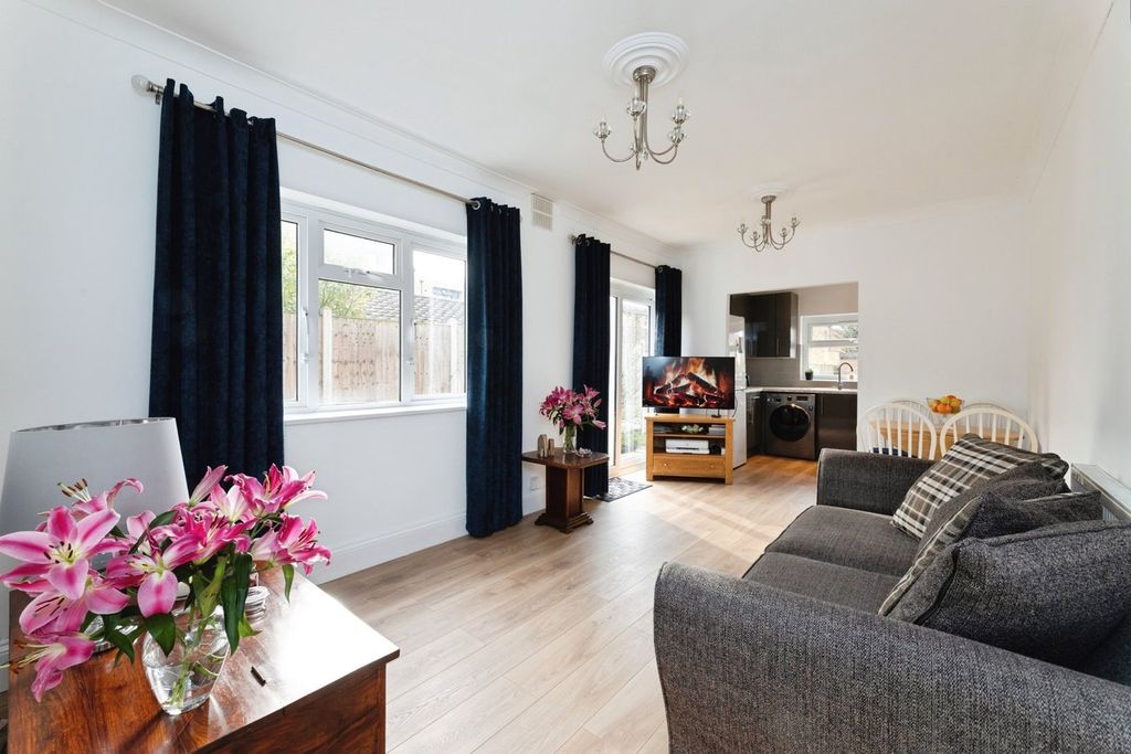 Property photo 2 of 13